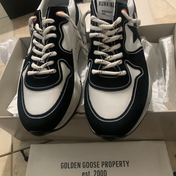 Golden Goose Running Shoes - Picture 2 of 7